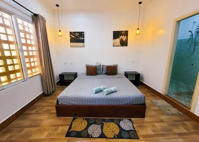Bed & Bedzzz Hostel