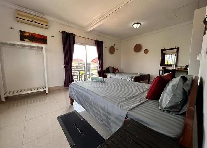 Bed & Bedzzz Hostel