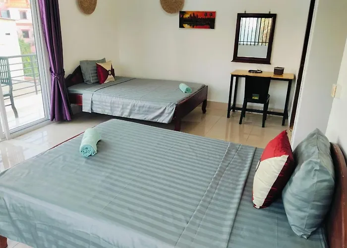 Hostel Bed & Bedzzz Siem Reap